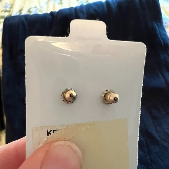 Gold Tone Flower Pattern Pierced Earrings - Picture 2 of 2